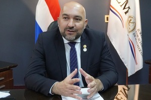 Denuncia contra exdiputado Orlando Arévalo y directivos de universidad por títulos falsos