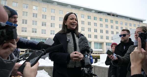 La Nación / “Nadie tiene fe” en la presidenta interina de Venezuela, dice Machado tras reunirse con Rubio