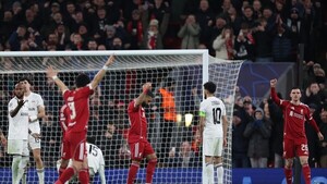 El Liverpool se pasea en Anfield y se adjudica la tercera plaza