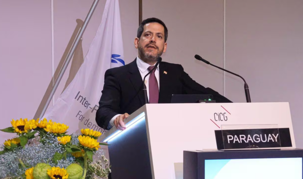 Raúl Latorre participó del homenaje en conmemoración del Holocausto | Unicanal