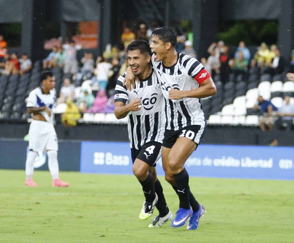 Libertad sonríe en La Huerta y suma su primer triunfo - La Tribuna