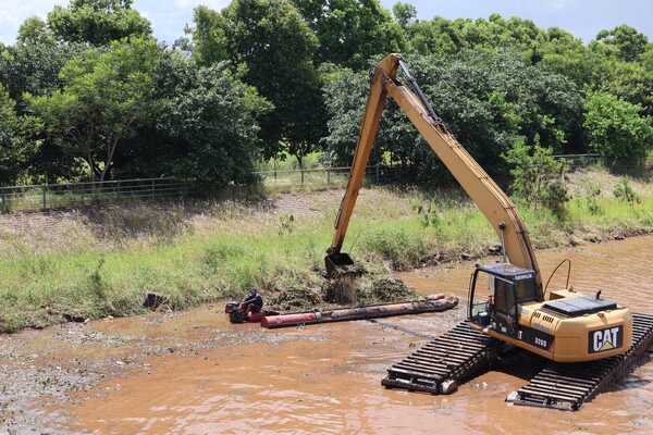 EBY inicia remoción de biomasa en el arroyo Poti’y