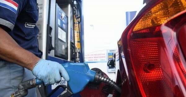 La Nación / Primera baja de los combustibles del año y 13.ª del gobierno de Peña