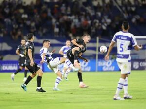 Popular / Se trancó Léka en la casa de Gallo Norteño