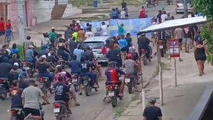 Medio centenar de motociclistas y bandera en el sepelio de Pingüi - Concepción al Día