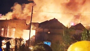 Argentina: una fábrica sufrió una explosión y generó un voraz incendio