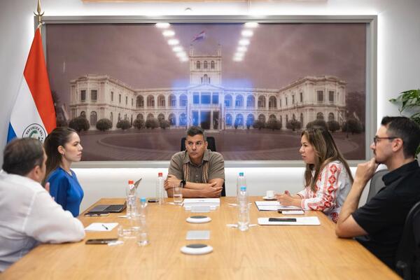 Gobierno destaca cifras récord en turismo, transporte aéreo y migraciones en 2025