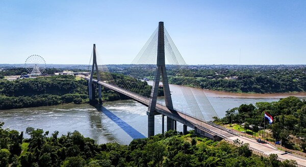 Desde hoy, buses de turismo pasan por el Puente de la Integración