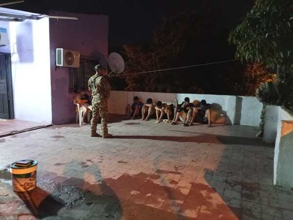 Popular / Allanan foco de venta de drogas en el barrio Roberto L. Pettit