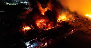 Impactante explosión de fábrica en Argentina afecta a vecinos - Portal Digital Cáritas Universidad Católica