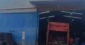 La Nación / CDE: joven mecánico murió tras ser herido accidentalmente por un camión recolector de basura