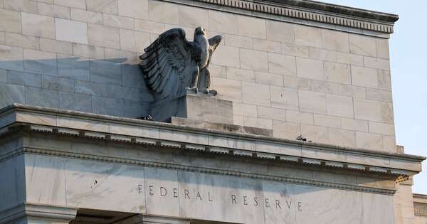 La Nación / La Fed debería “bajar sustancialmente” las tasas de interés, dice Trump