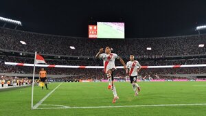 River gana con doblete de Quintero y Boca pierde ante Estudiantes