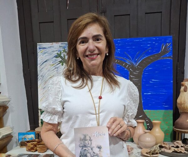 “Alicia”: una obra que une literatura, música y experiencia escénica - Portal Digital Cáritas Universidad Católica