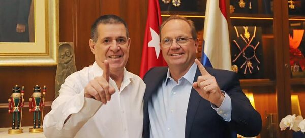 Camilo Pérez no despega en Asunción y el oficialismo activa a Santiago Peña para sostener su campaña - Canal-E