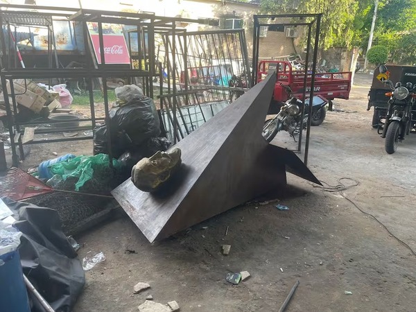 Retiro del busto de Bernardino Caballero: aseguran que el hecho se dio en represalia política