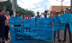Docentes del SINTE convocan a movilización nacional contra reforma jubilatoria - OviedoPress