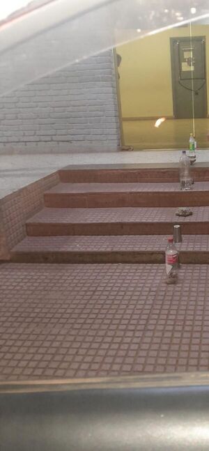 Asegurados “marcan lugar” durante la noche para intentar acceder a turnos en el IPS Concepción - Concepción al Día