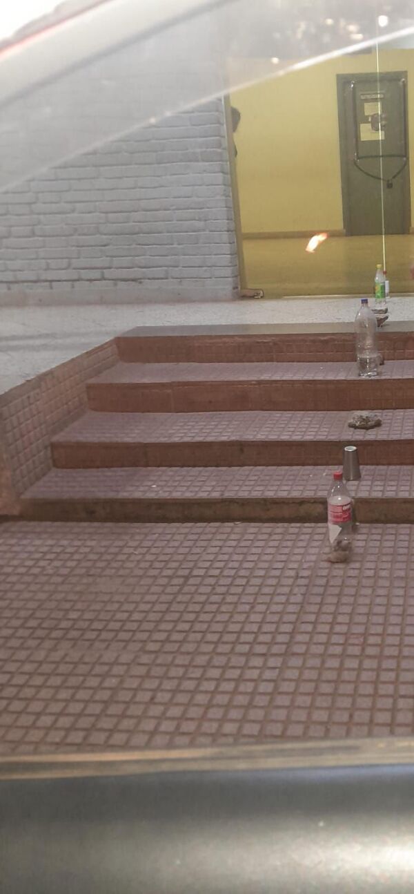 Asegurados “marcan lugar” durante la noche para intentar acceder a turnos en el IPS Concepción - Concepción al Día