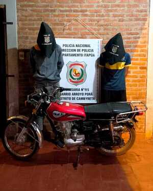 La Policía recuperó una motocicleta robada y detuvo a dos sospechosos en San Antonio