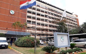 Superintendencia ordena auditoría al IPS tras muerte de paciente - Noticiero Paraguay