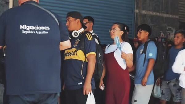 Familia paraguaya deja Argentina por presión