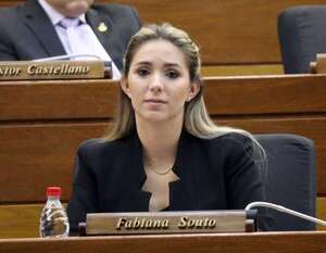 AUDIO. Reforma de la Caja Fiscal: Docentes de Ñeembucú repudian a Fabiana Souto - Ancho Perfil - ABC Color