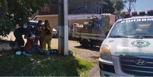 Violento asalto a repartidores deja un herido grave