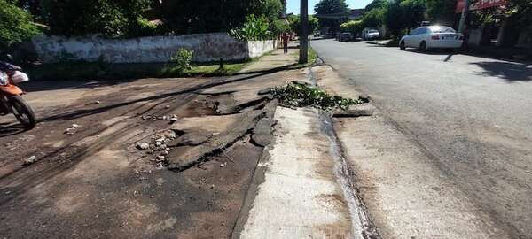 ¿Y el asfalto? Recapado de Bello en barrio San Pablo no duró ni un día - Nacionales - ABC Color
