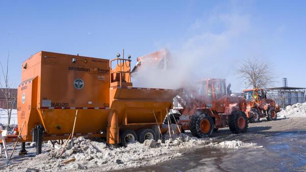 Nueva York activa sus 'jacuzzis de nieve' para limpiar las calles ante la ola de frío