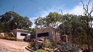 Instan a Santi Peña a salir de su mansión de San Ber y escuchar al pueblo - Política - ABC Color