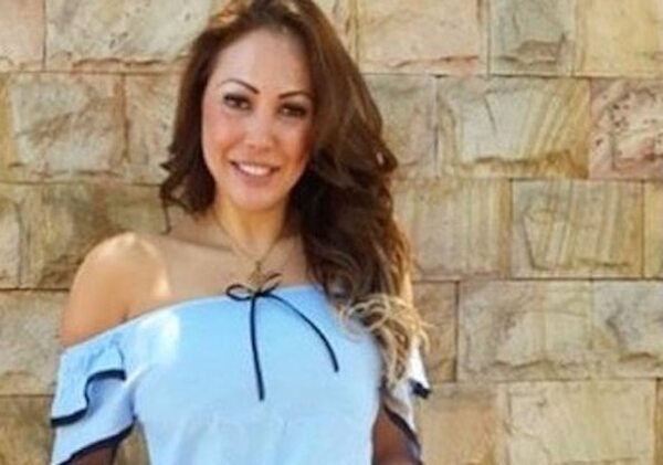 Popular / (VIDEO) ¡Atendé la medida anti-tesapo'ẽ que le aplica Ruth Alcaraz con ména ajeno!