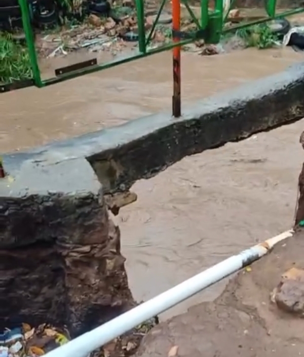 VIDEO | Denuncian puente en grave estado en San Lorenzo » San Lorenzo PY