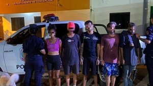 Ordenan que 5 mochileros sean expulsados del país tras la brutal agresión en Horqueta