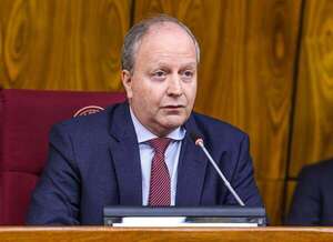 Caja Fiscal: ministro de Economía dice estar abierto a “dialogar e intercambiar ideas” con gremios - Política - ABC Color