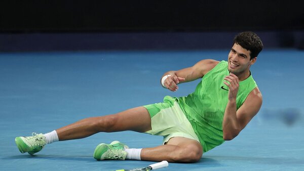 Carlos Alcaraz gana la semifinal más larga de la historia del Abierto de Australia