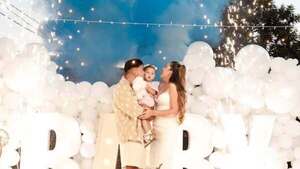 ¡Es un niño! Oscar Romero y su esposa serán padres por segunda vez