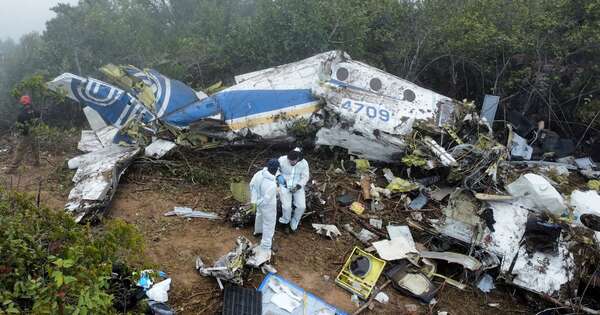 La Nación / Legislador colombiano y otras 14 personas mueren en accidente aéreo