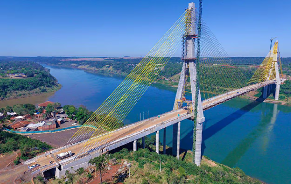 Buses turísticos ya utilizan el Puente de la Integración entre Paraguay y Brasil