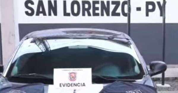 La Nación / Conductora de plataforma se tiró de su vehículo para huir de asaltantes