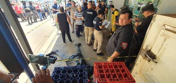 Asalto a local de venta de celulares deja dos muertos en Ciudad del Este - ABC en el Este - ABC Color