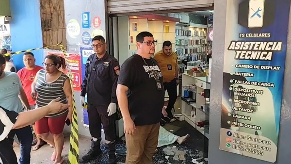 Tiroteo en asalto a local de CDE: Muere una trabajadora y un motochorro