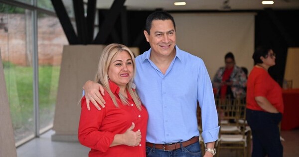 La candidata cartista en Limpio aprovecha la crisis de los Verlangieri y cierra una alianza con "el rey de los asentamientos"