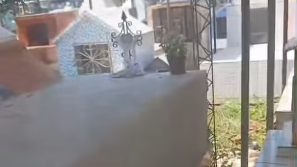 Por el calor, panteón causó feroz problema