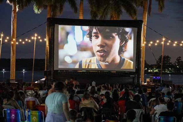 Películas paraguayas serán protagonistas de cine al aire libre en el Parque Lineal de Itaipú | DIARIO PRIMERA PLANA