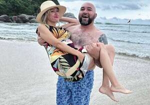 Arévalo y su esposa presentaron su descargo ante la Contraloría a dos minutos del vencimiento - Política - ABC Color