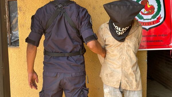 Sorprenden a un hombre abusando de una mujer en Coronel Oviedo