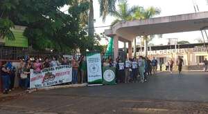 Salud promete pago a los funcionarios del Hospital Pediátrico Acosta Ñu - Nacionales - ABC Color