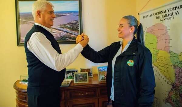 Arnoldo Wiens ratifica apoyo a Silvia Lindstron en Tacuatí - Política - ABC Color