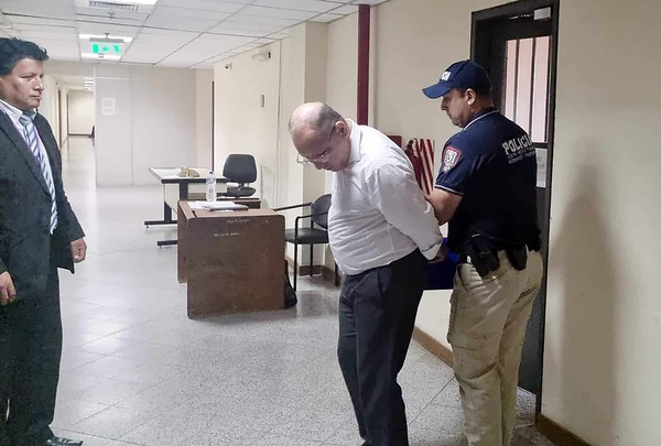 Prisión para exgerentes de Copaco por desvío de fondos